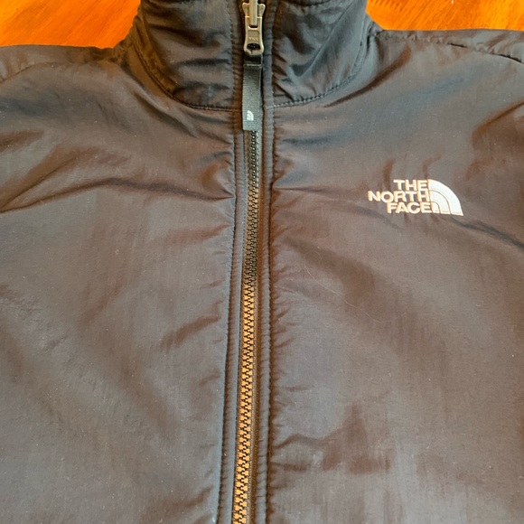 The North Face Classic Black Jacket - Picture 2 of 6